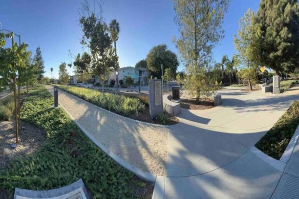 Adorable 2br-2ba House With Ev & Free Parking And Family Friendly In Angeles Hébergement de vacances