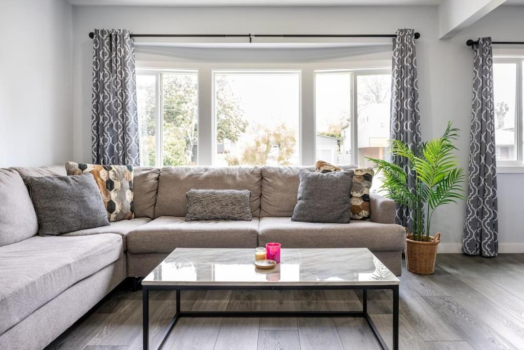 Adorable 2br-2ba House With Ev & Free Parking And Family Friendly In Angeles Hébergement de vacances Los Angeles